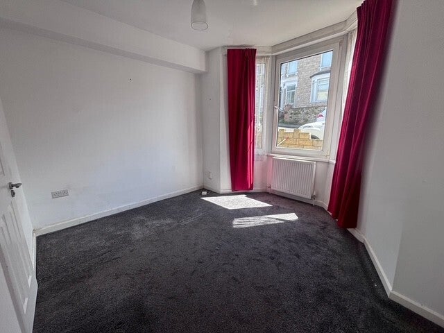 Room Shelley Street in Swindon