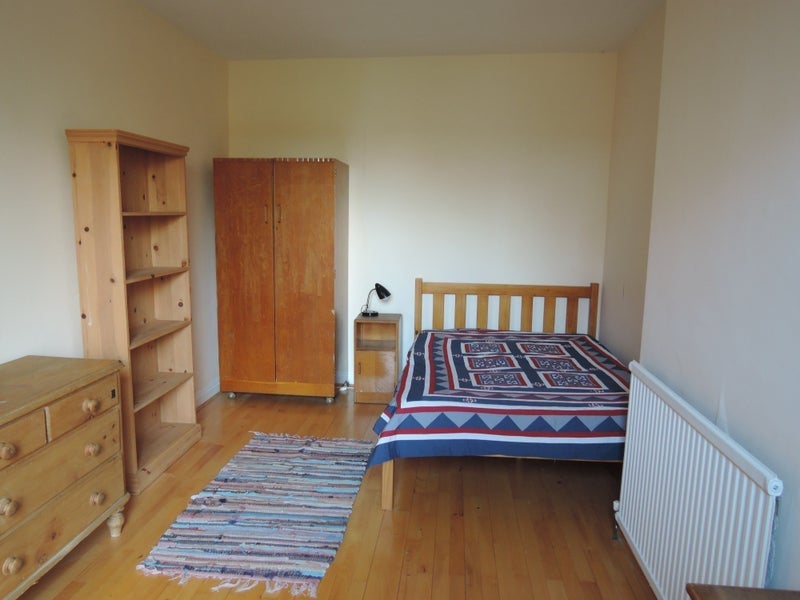 Room Hunter House Road in Sheffield