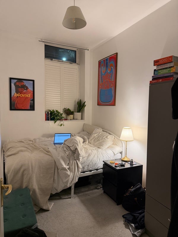 Room Grange Road in Greater London