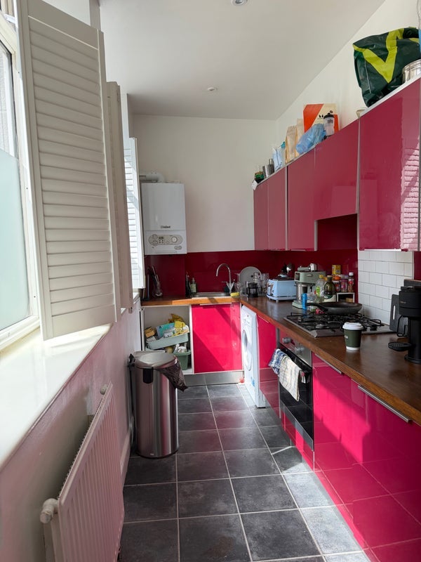 Room Grange Road in Greater London