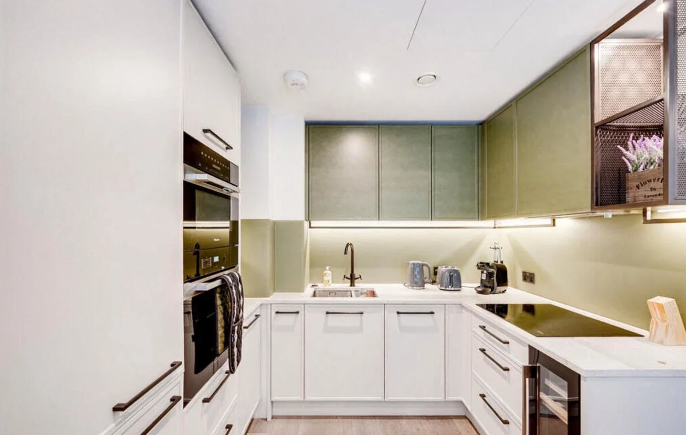 Flat Thurstan Street in Greater London