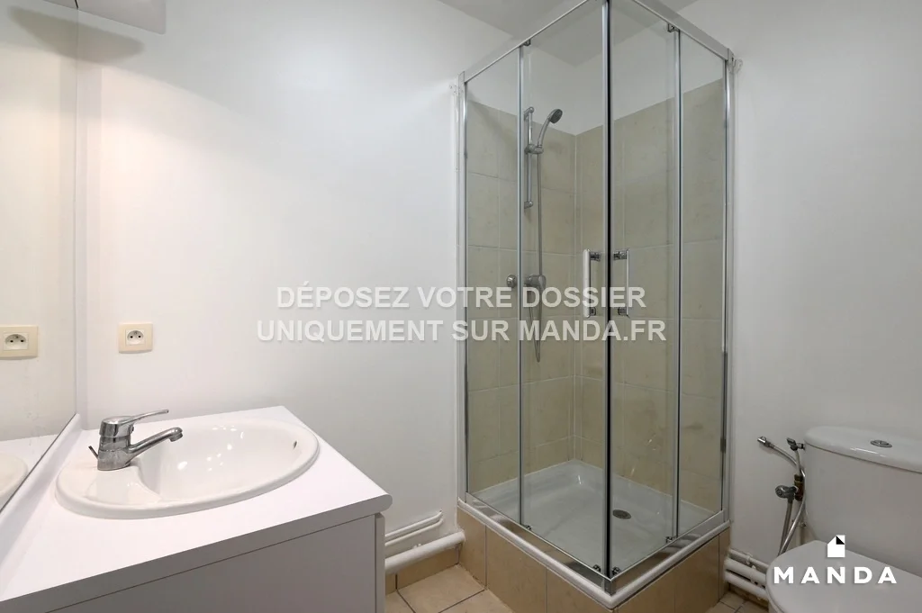 Flat Rue Saint-Lô in Courbevoie