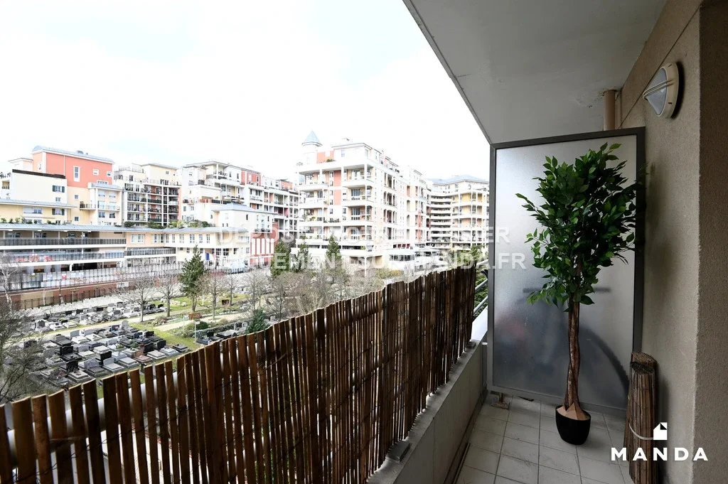 Flat Rue Saint-Lô in Courbevoie