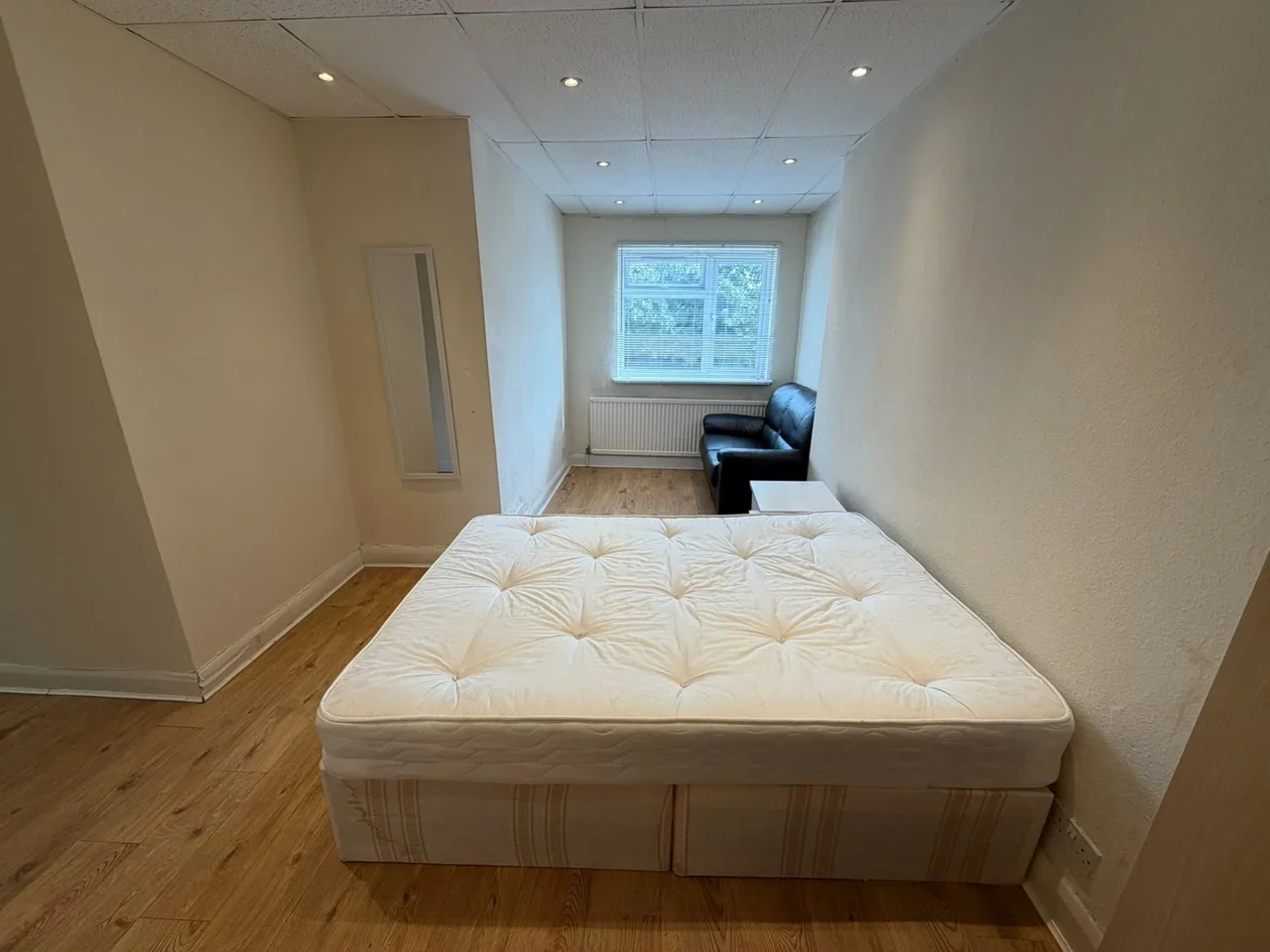 Flat Parson Street in Greater London