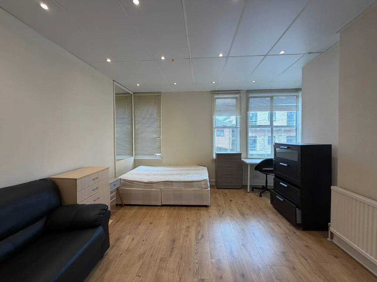 Flat Parson Street in Greater London