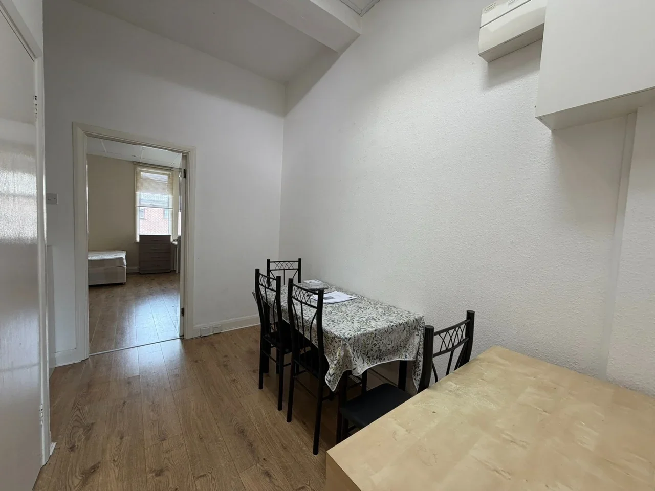 Flat Parson Street in Greater London