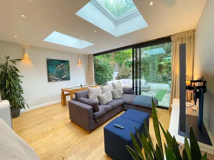 Flat Melrose Terrace in Greater London