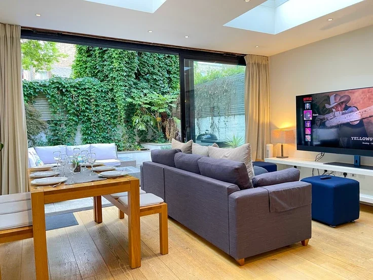 Flat Melrose Terrace in Greater London
