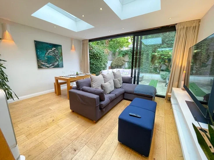Flat Melrose Terrace in Greater London