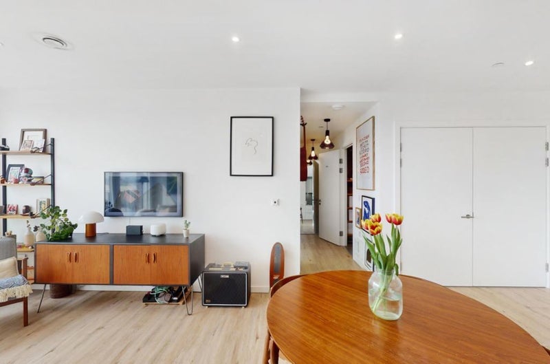 Flat Timberyard Street in Greater London