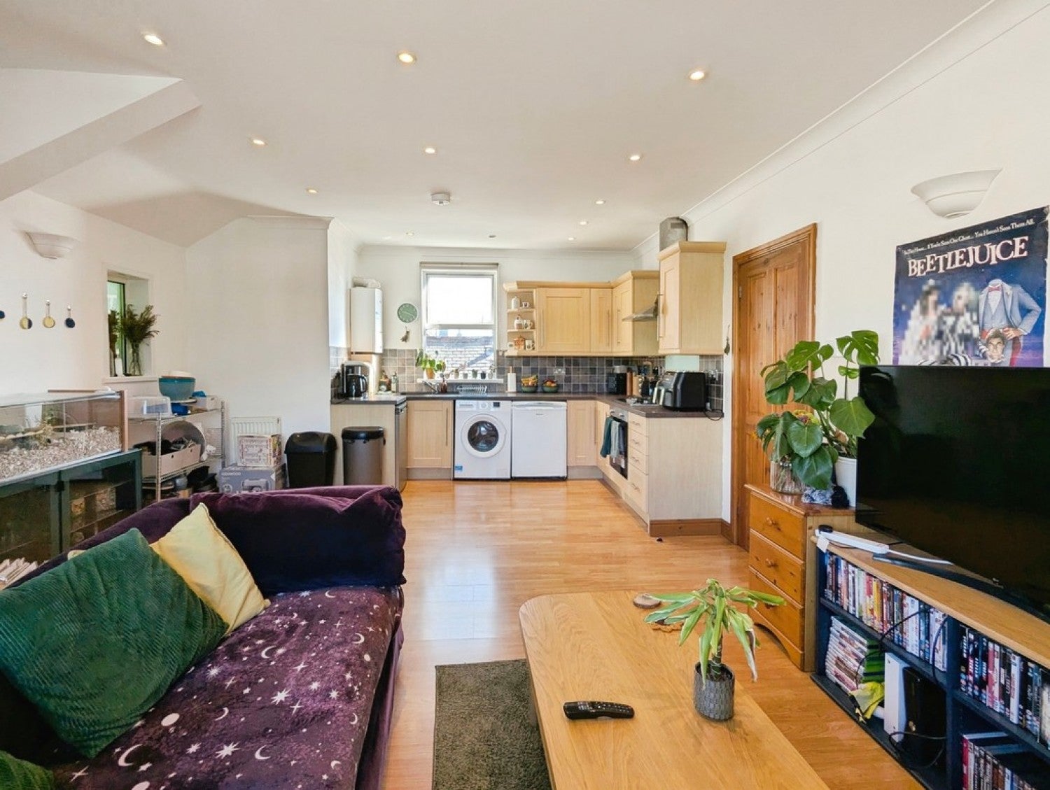 Flat Leeds Road in Harrogate