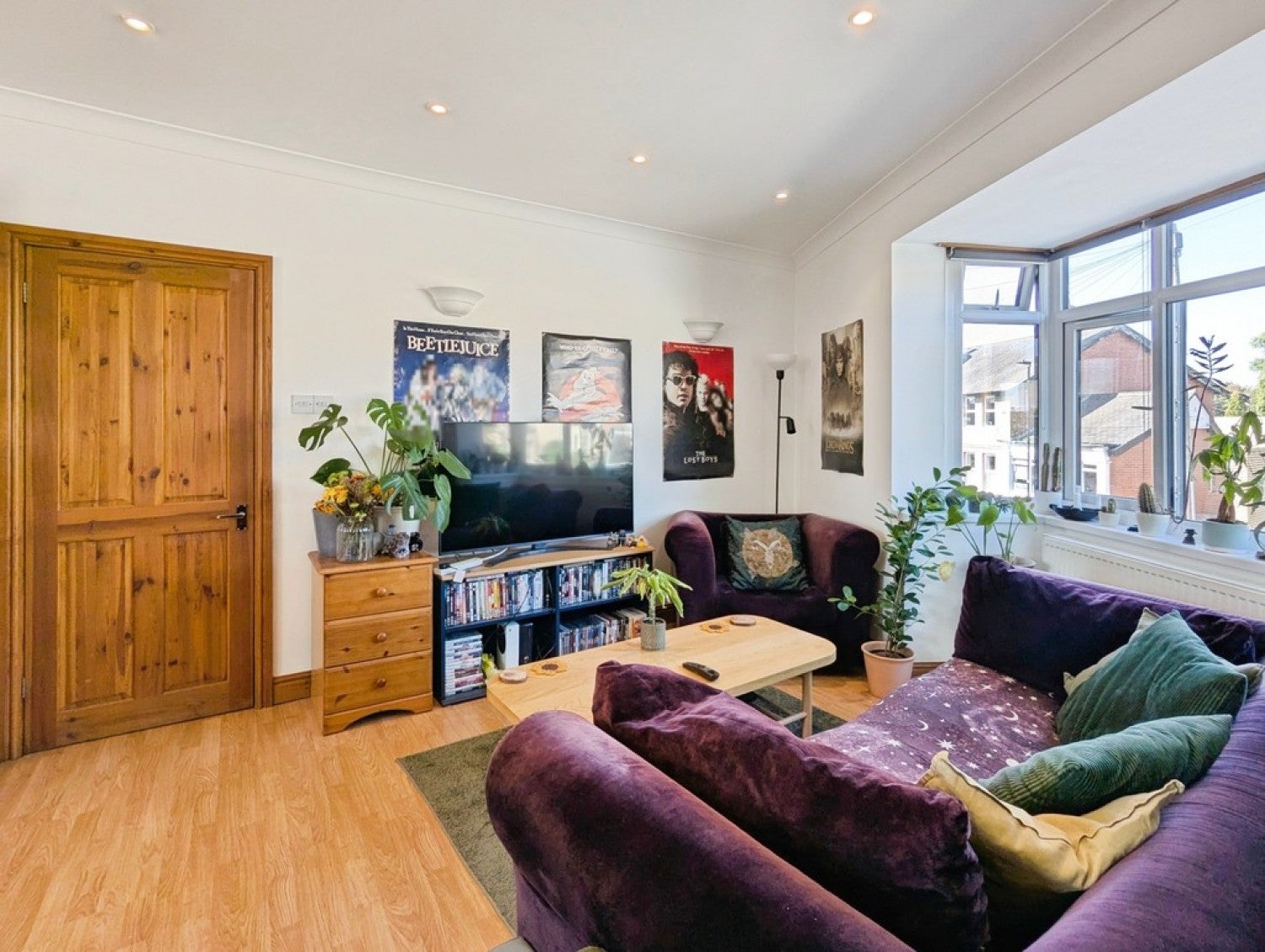 Flat Leeds Road in Harrogate
