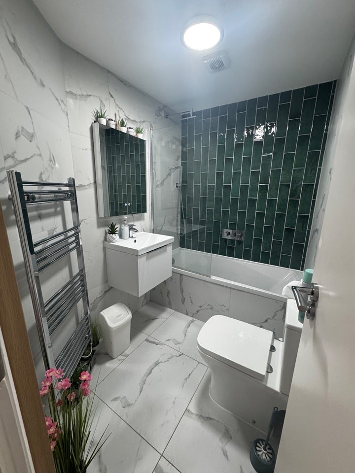 Room Remington Street in Greater London