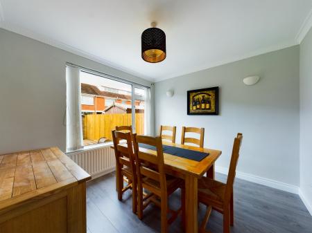 House Larkfield Gardens in Belfast