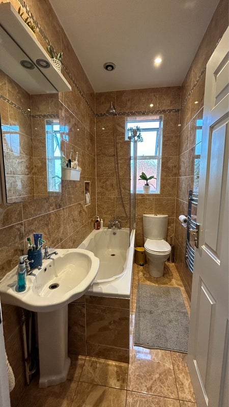 Room Hermon Hill in Greater London