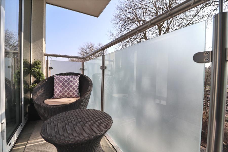 Flat Marlborough Road in Woking