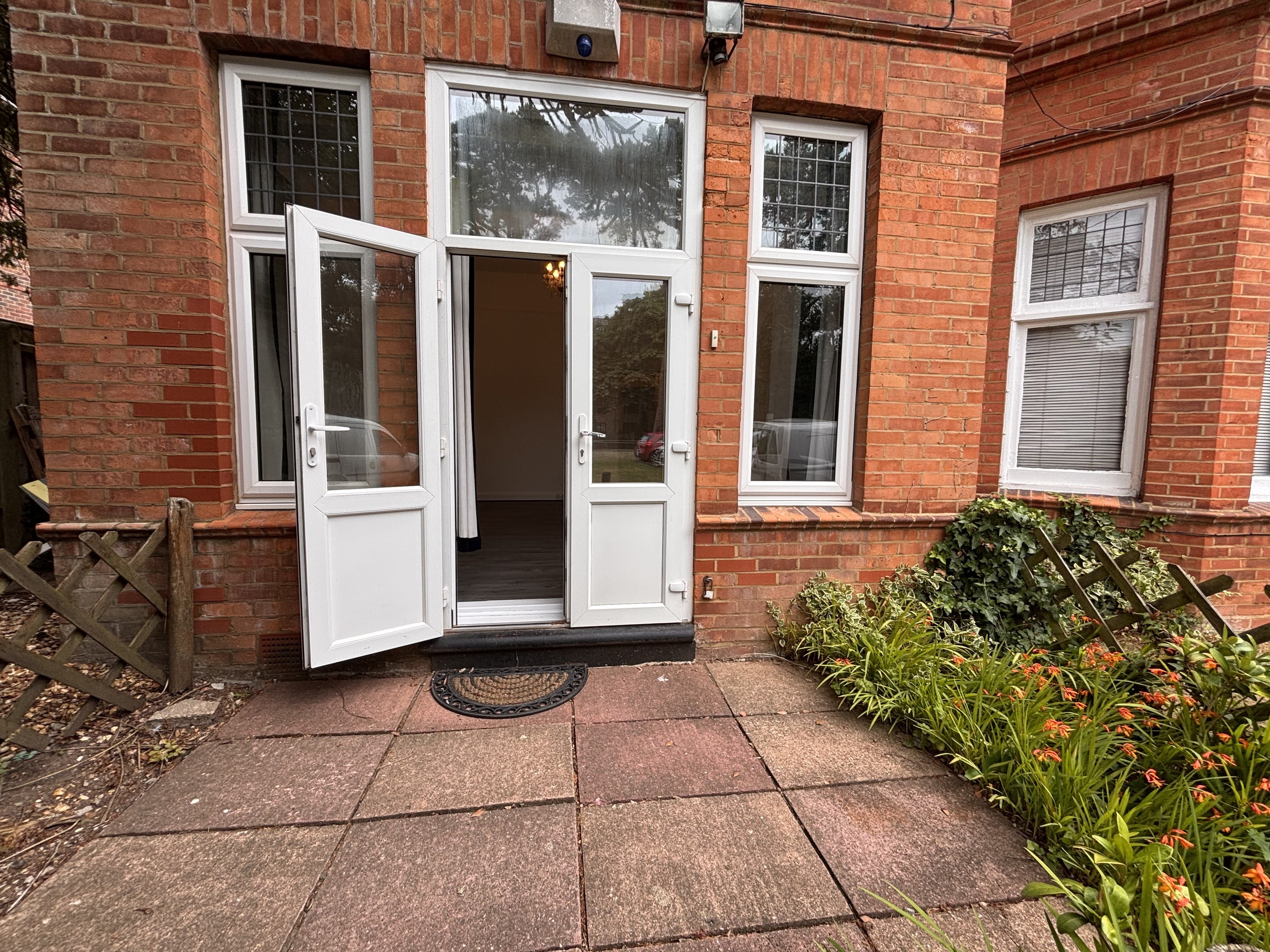 Flat Derby Road in Bournemouth