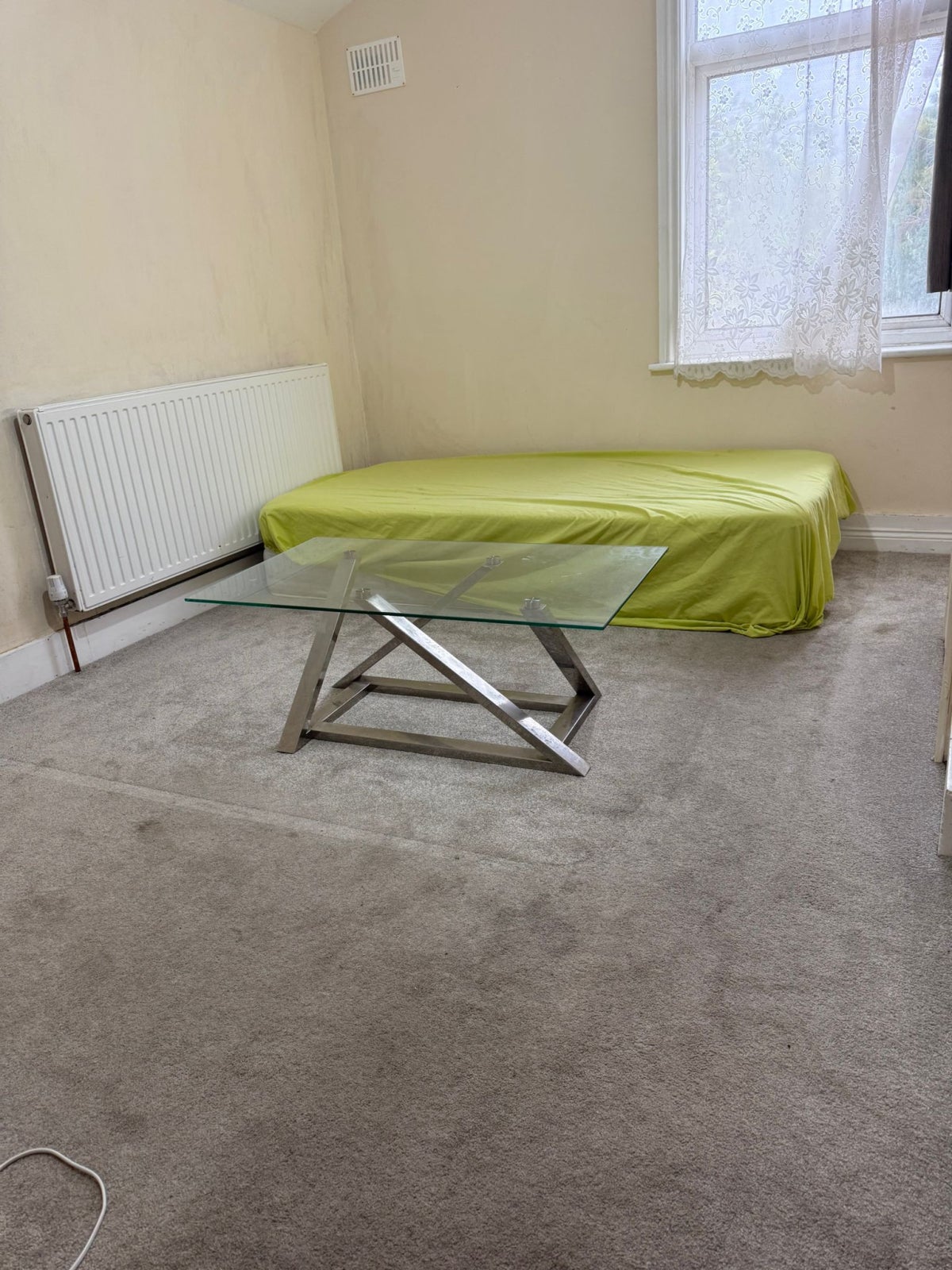 Room Green Lane in Greater London