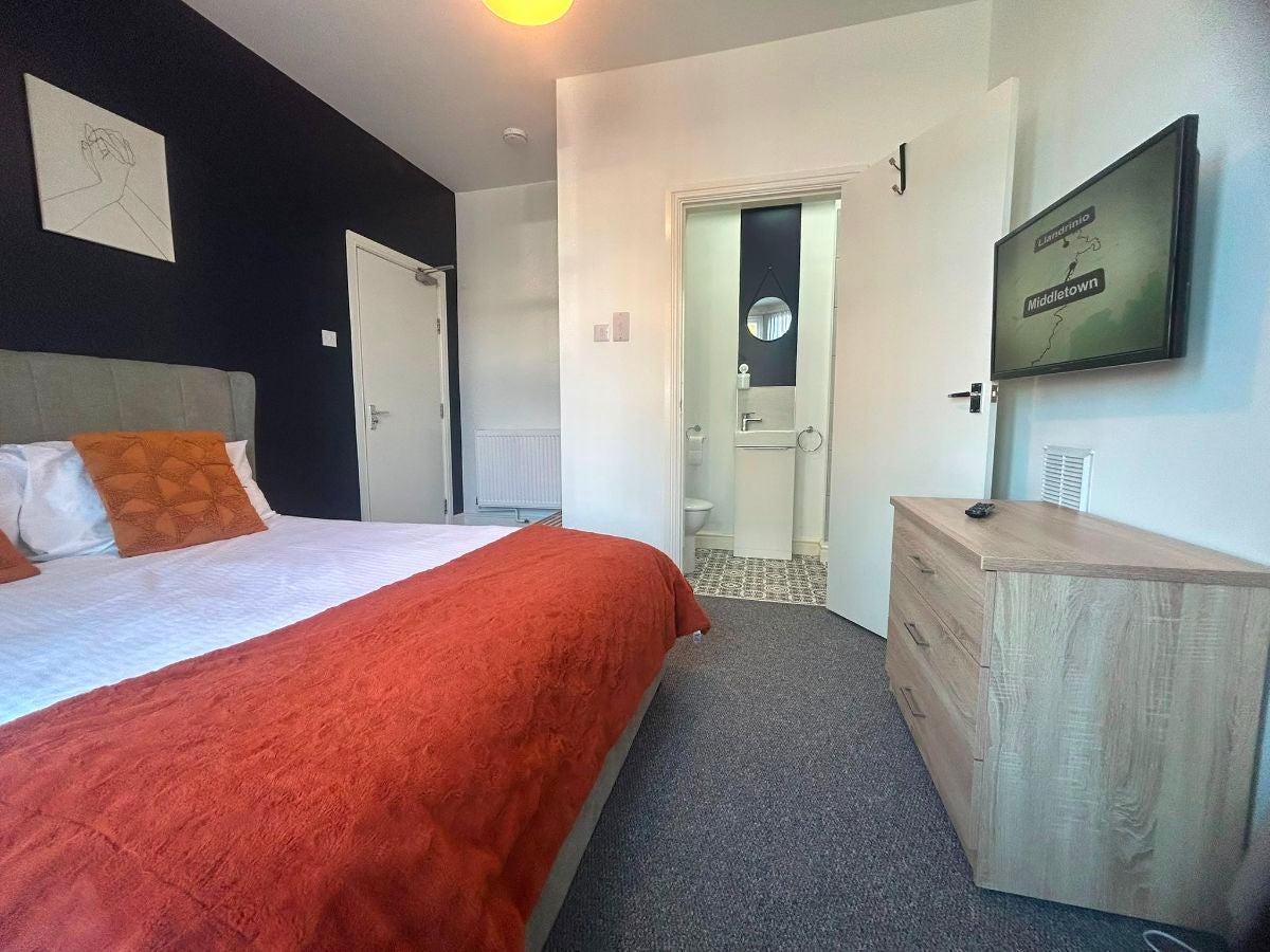 Room Grimsby Road in Cleethorpes