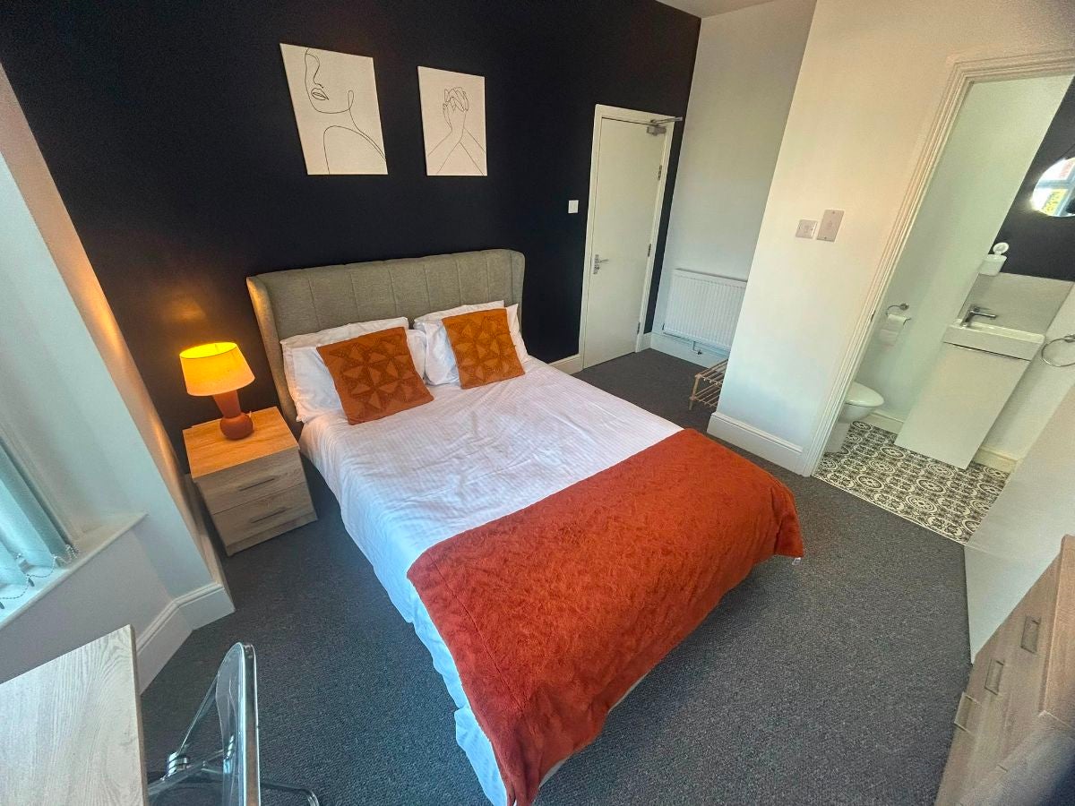 Room Grimsby Road in Cleethorpes