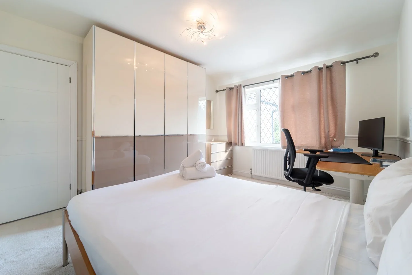 House Swakeleys Drive in Greater London