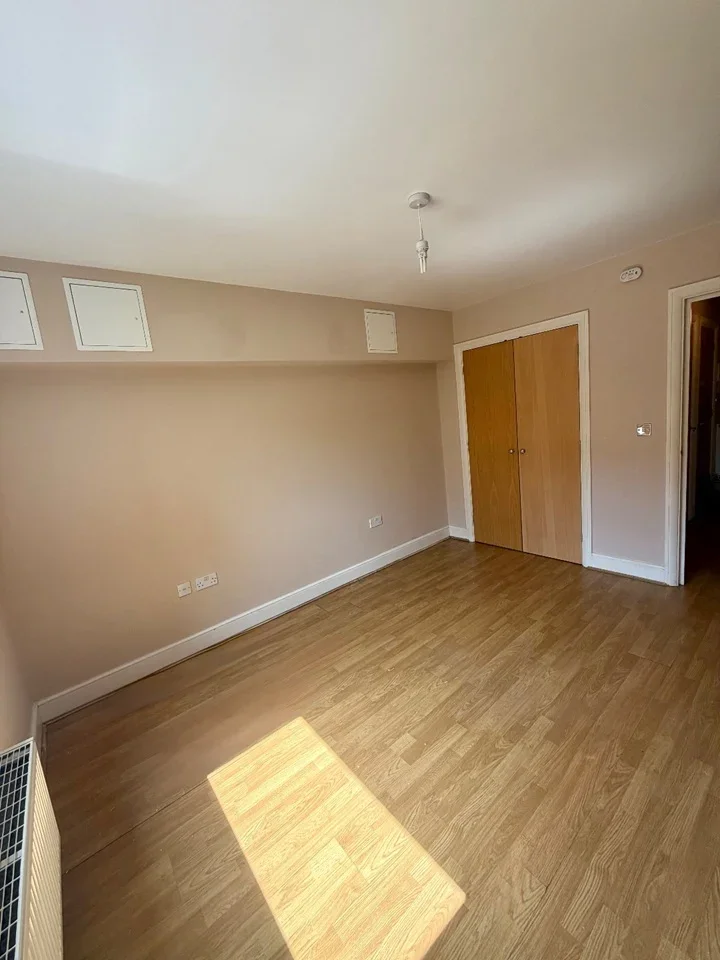 Flat Wallis Place in Maidstone