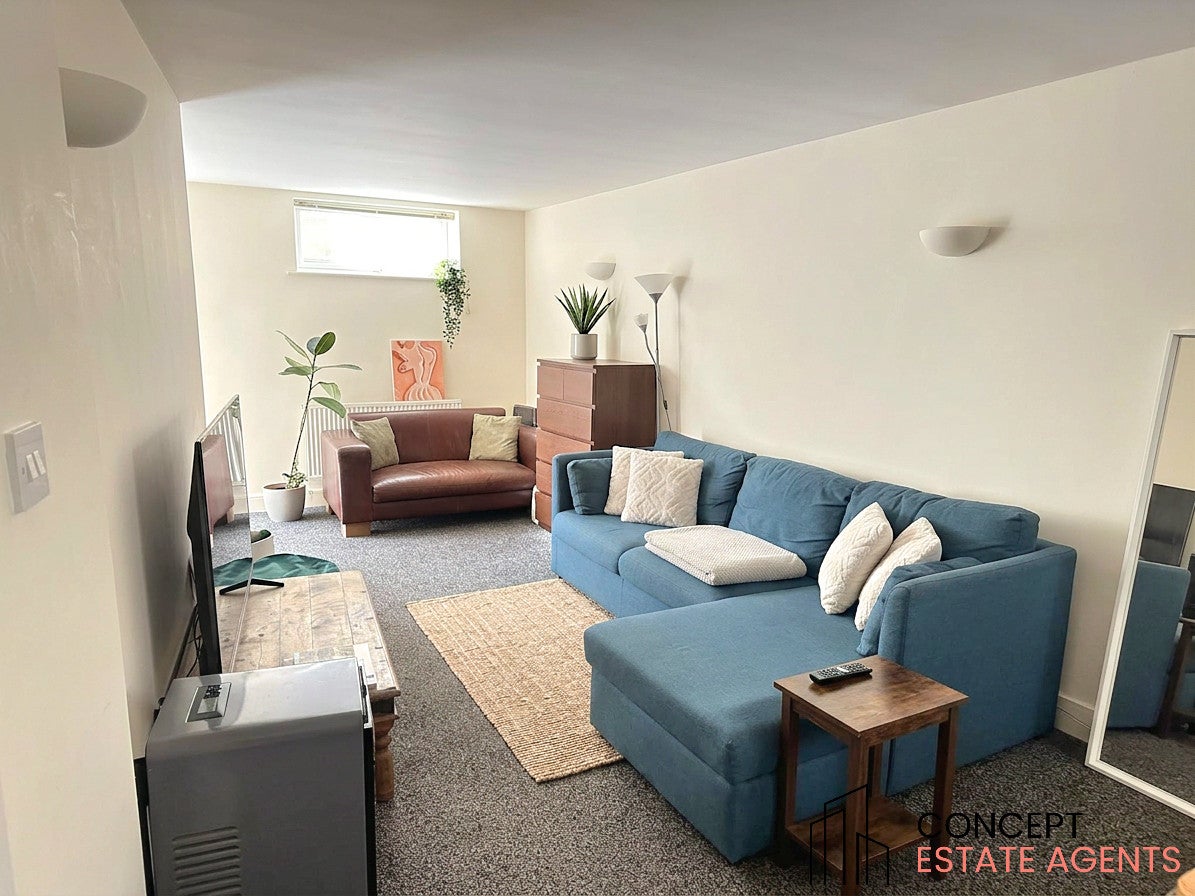 Flat East Hill in Greater London