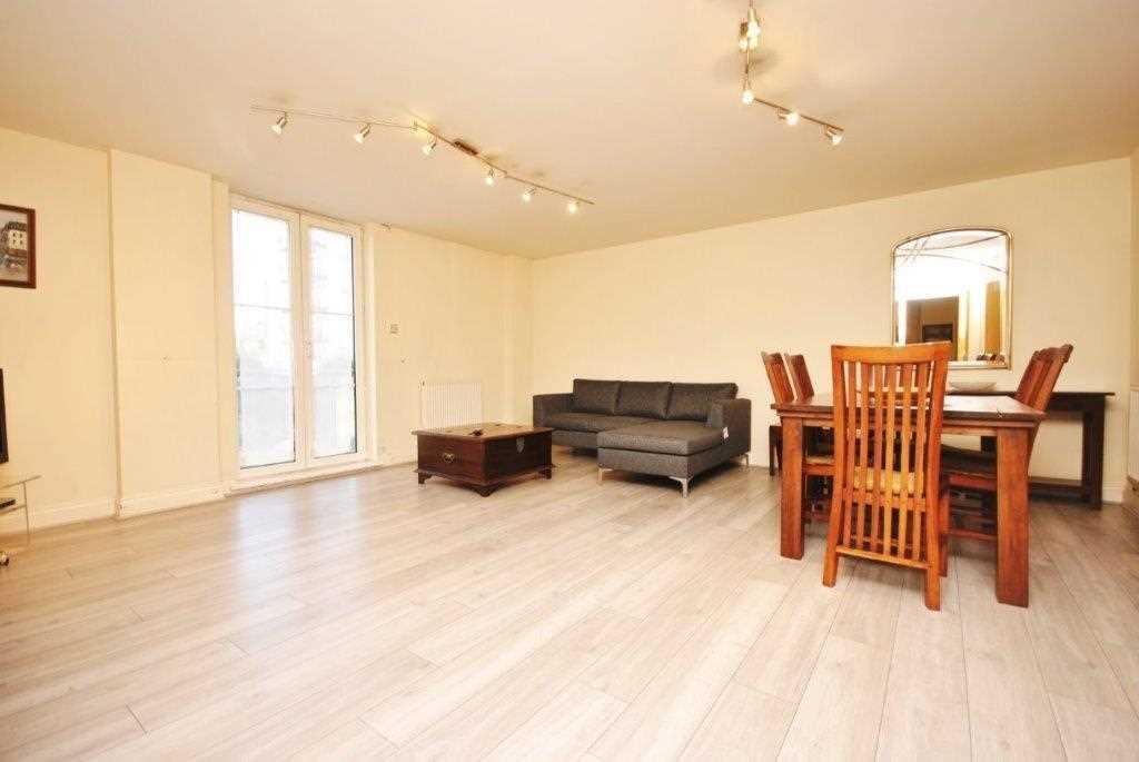 Flat Palgrave Gardens in City of Westminster