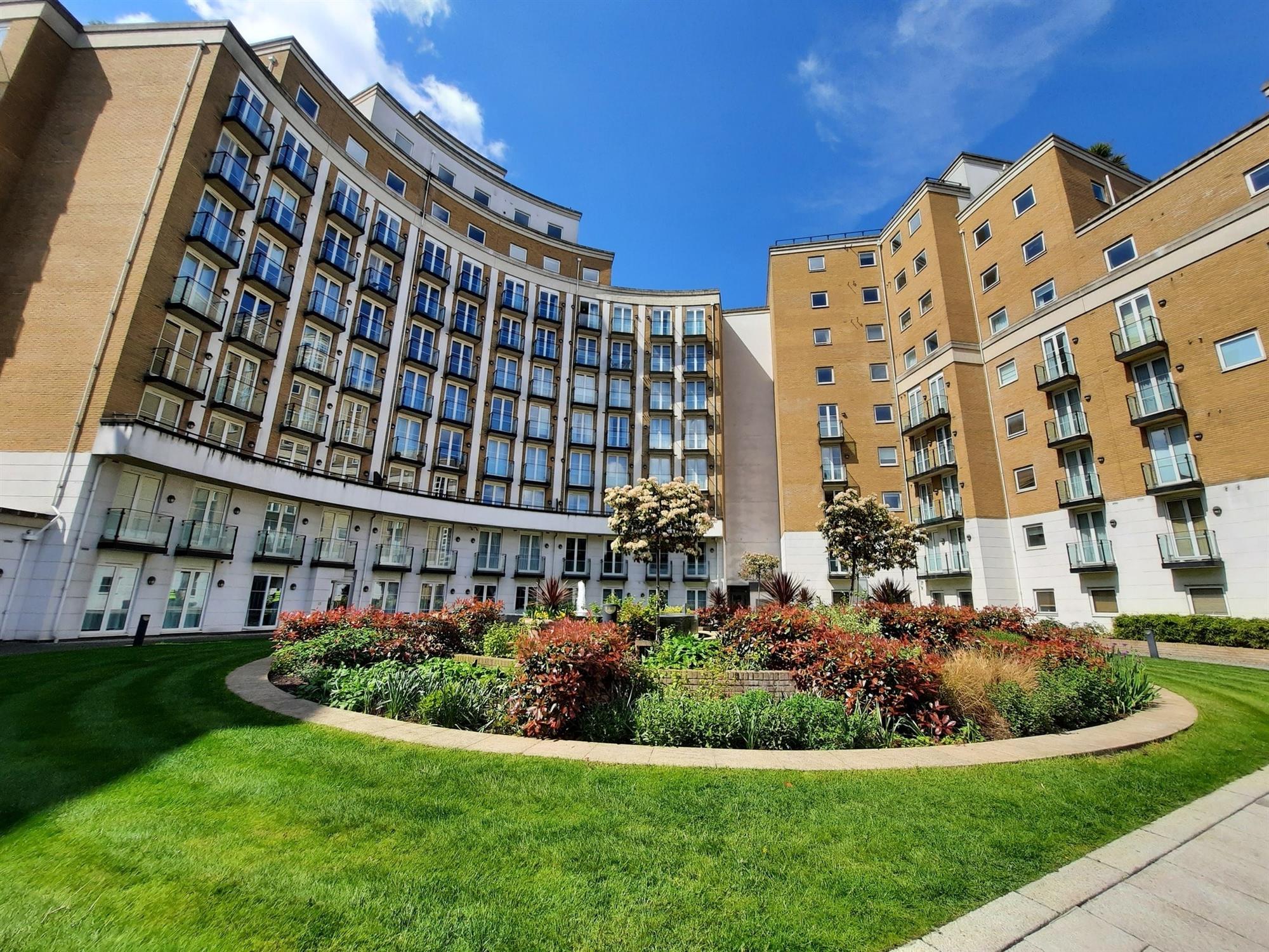 Flat Palgrave Gardens in City of Westminster