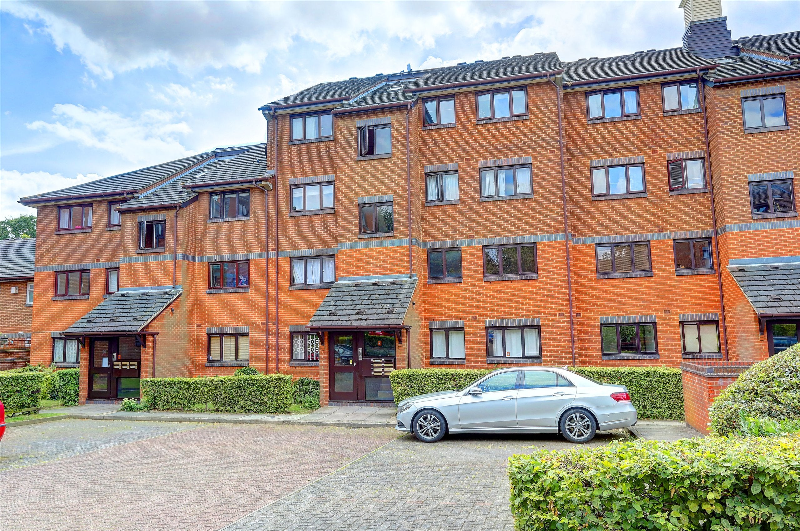 Flat Limetree Walk in Greater London