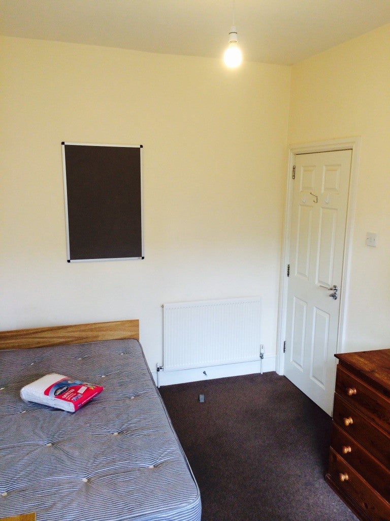 Flat Gristhorpe Road in Birmingham
