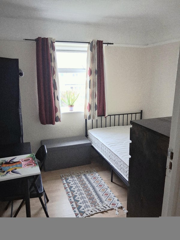 Room Byards Croft in Greater London