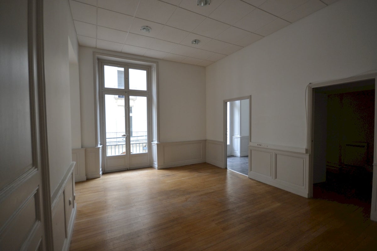 Flat Rue Crébillon in Nantes
