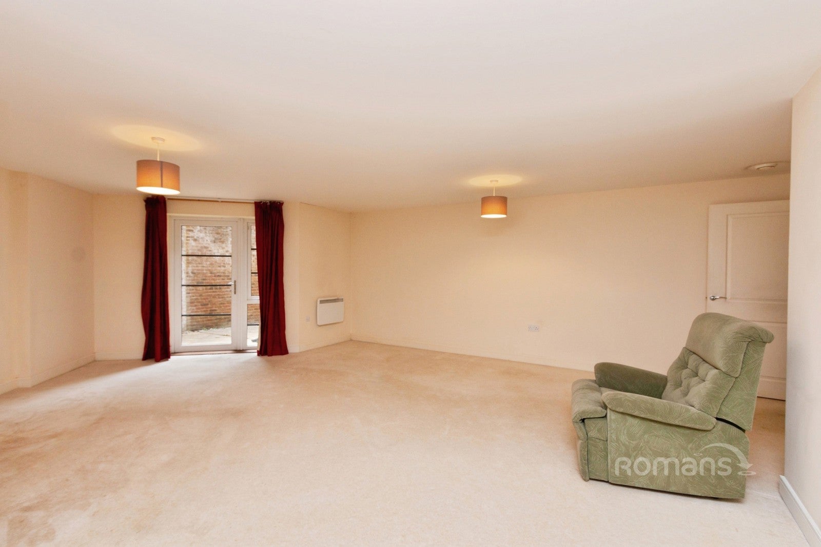 Flat Wallis Square in Rushmoor