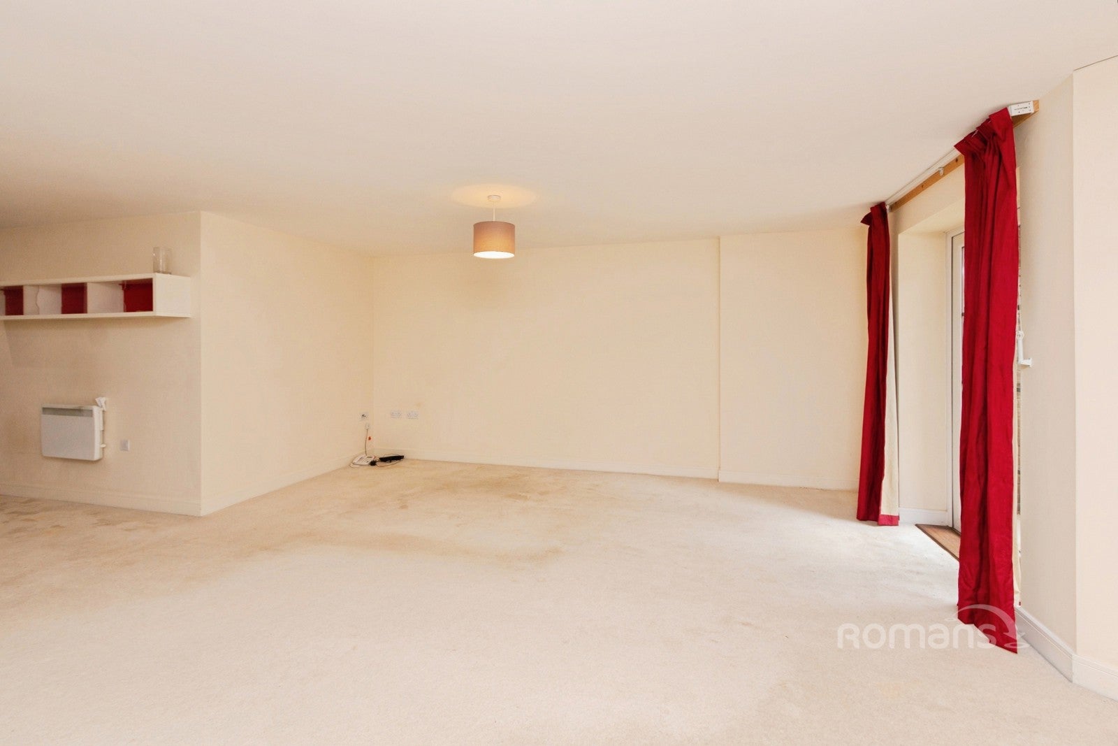 Flat Wallis Square in Rushmoor