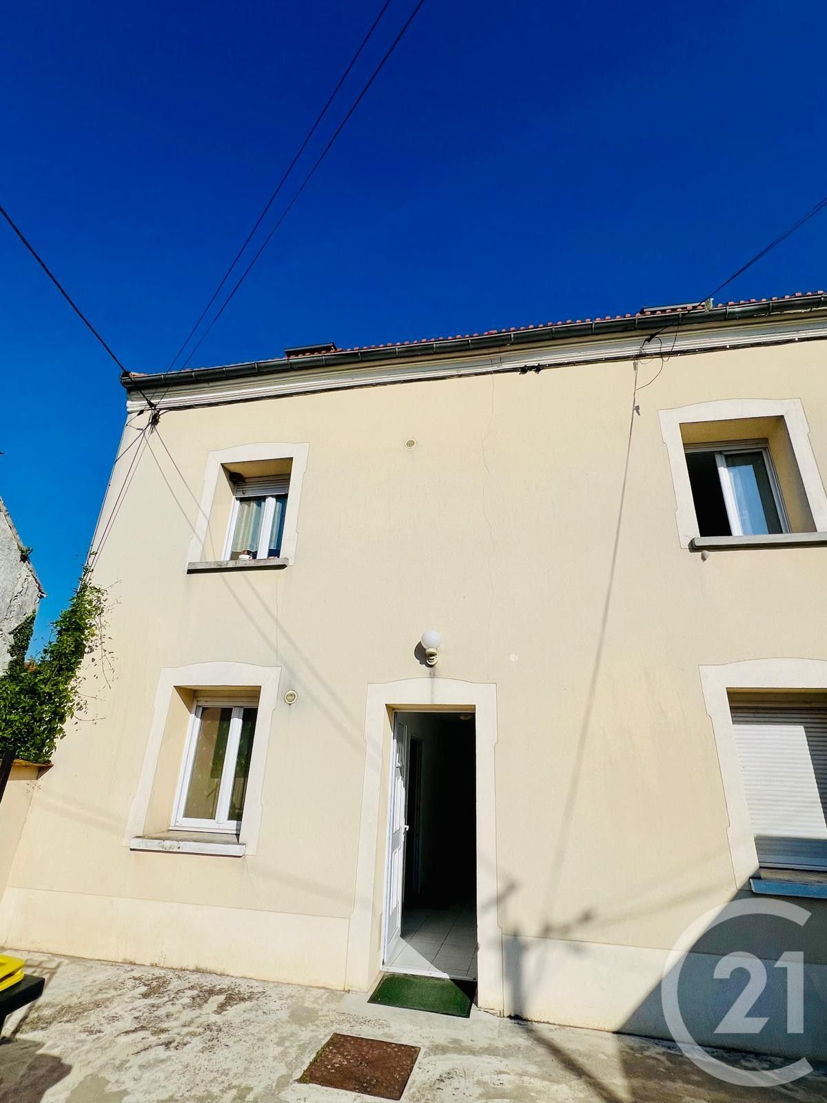Flat Rue de l'Église in Penchard