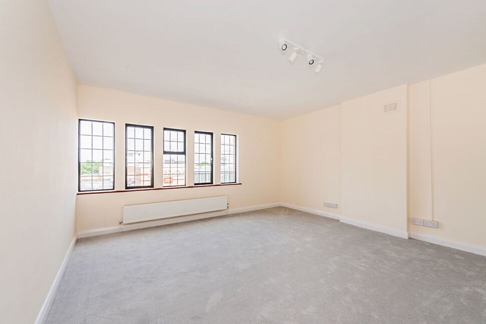 Flat Stafford Road in Greater London