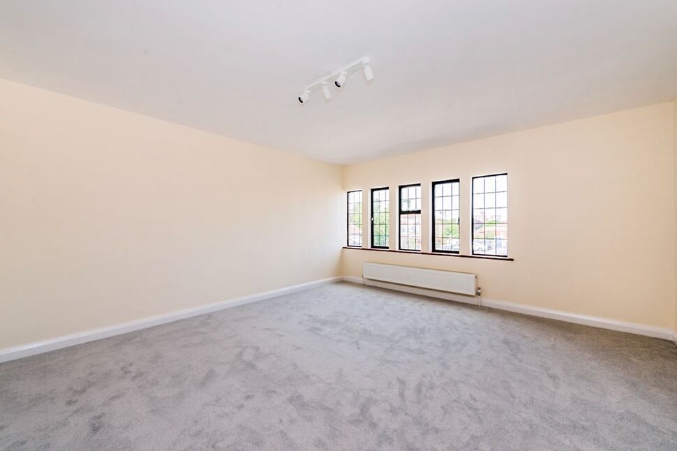 Flat Stafford Road in Greater London