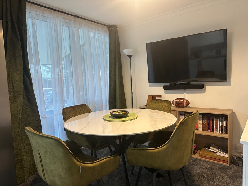 Room Glyne Way in Basildon