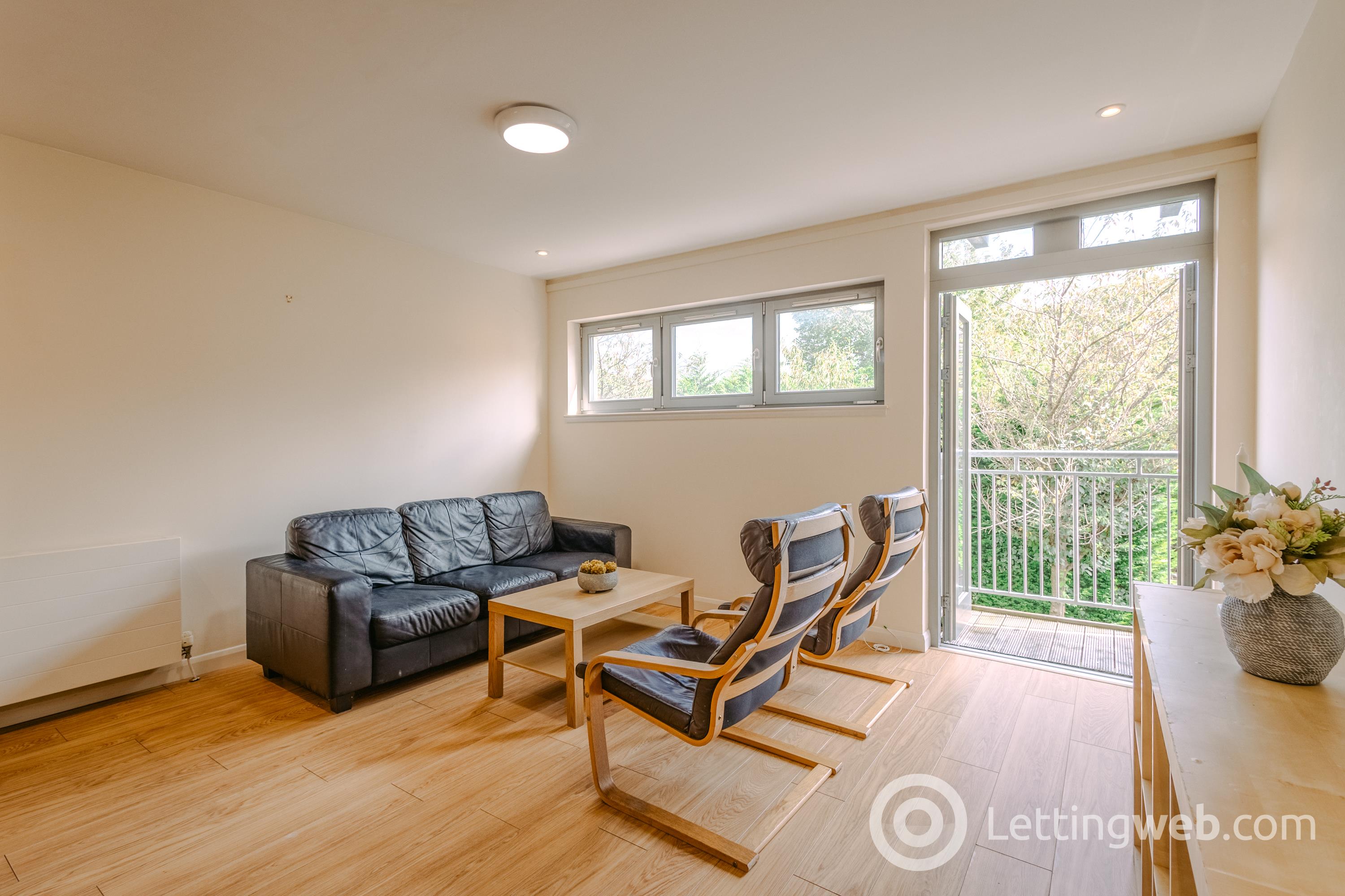 Room Slateford Road in City of Edinburgh