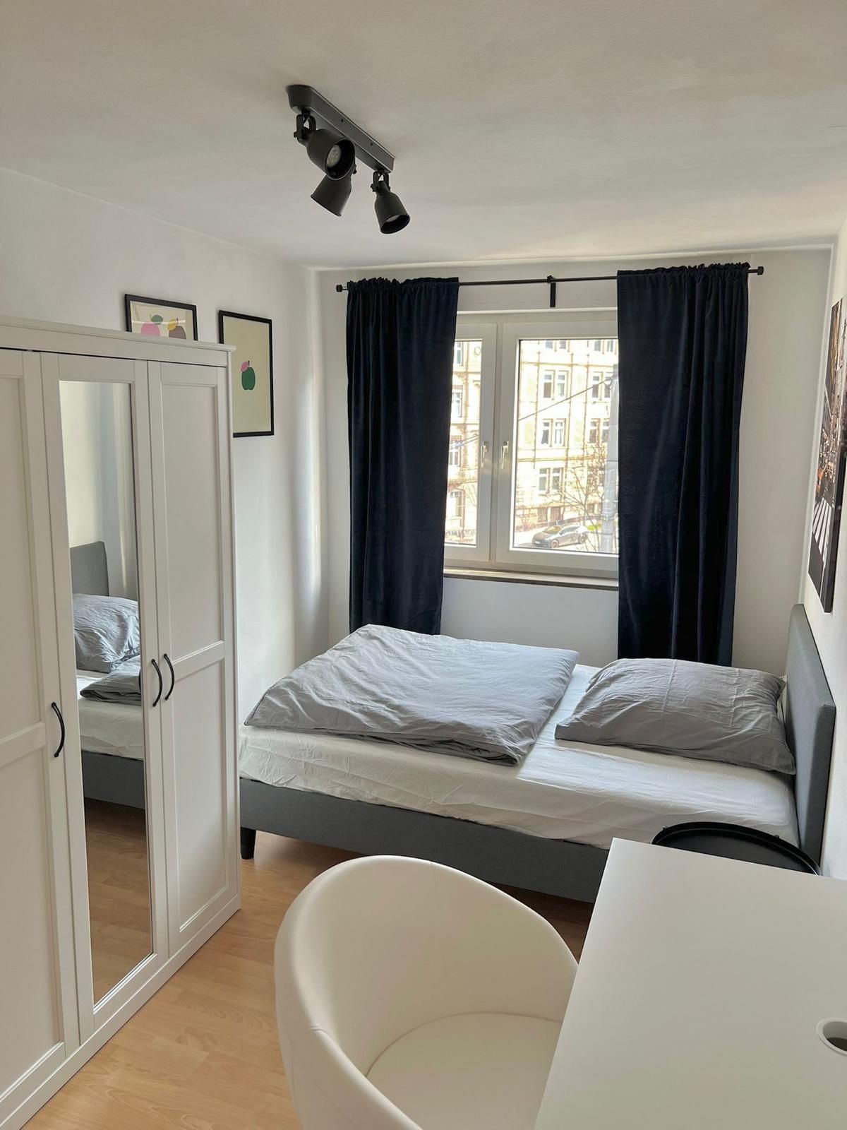 Zimmer Charlottenstraße in Stuttgart