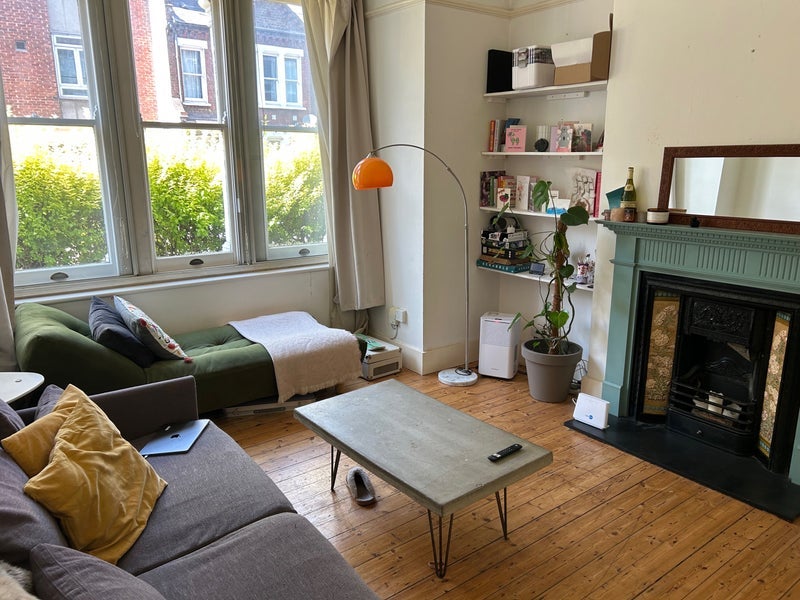 Room Latchmere Road in Greater London