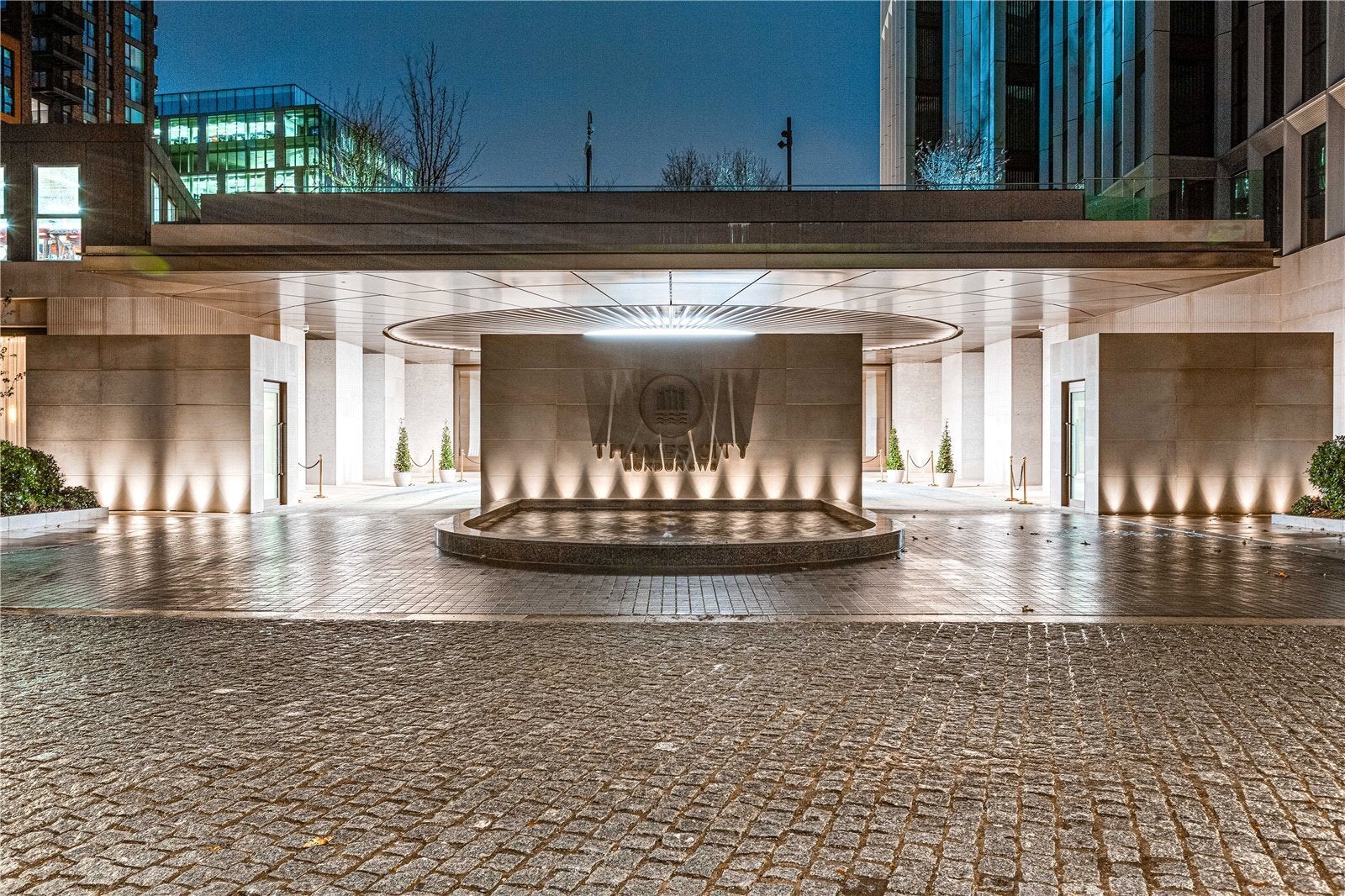Flat Carnation Way in Greater London