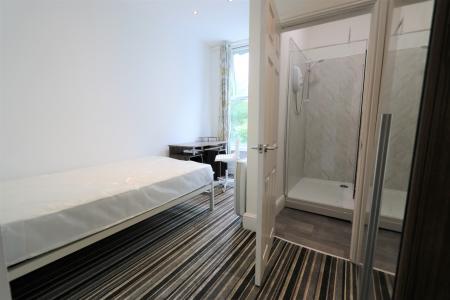 Flat St Mary's Terrace in Royal Leamington Spa