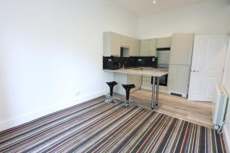 Flat St Mary's Terrace in Royal Leamington Spa
