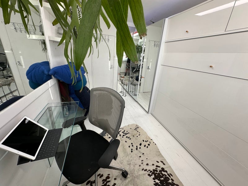Room Goswell Road in Greater London