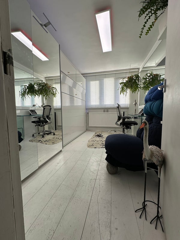 Room Goswell Road in Greater London