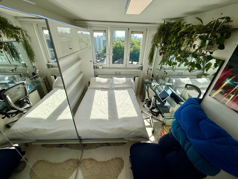 Room Goswell Road in Greater London