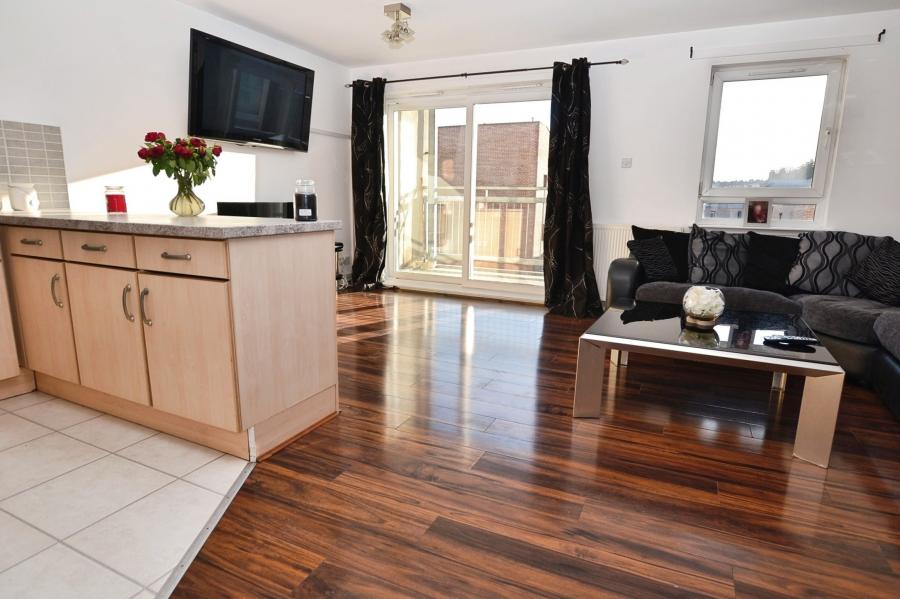Flat Albion Gardens in City of Edinburgh