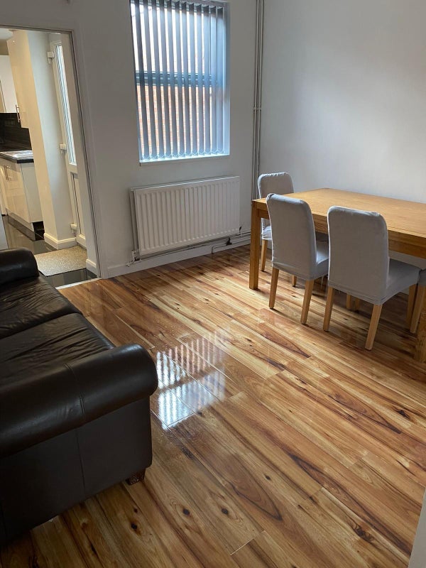 Room Graham Street in Nottingham